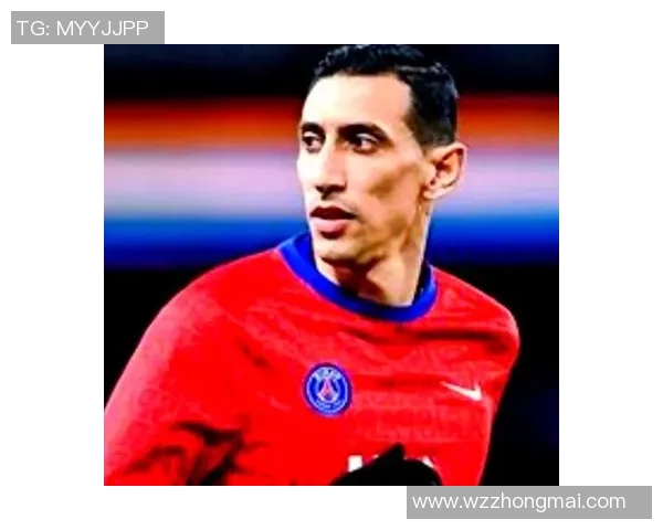 绿帽子足球明星的传奇人生与场上风采揭秘 绿帽子足球明星的传奇人生与场上风采揭秘