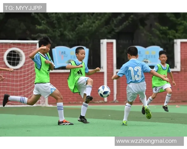 足球明星走进乡村与农民同场竞技精彩瞬间回顾 足球明星走进乡村与农民同场竞技精彩瞬间回顾