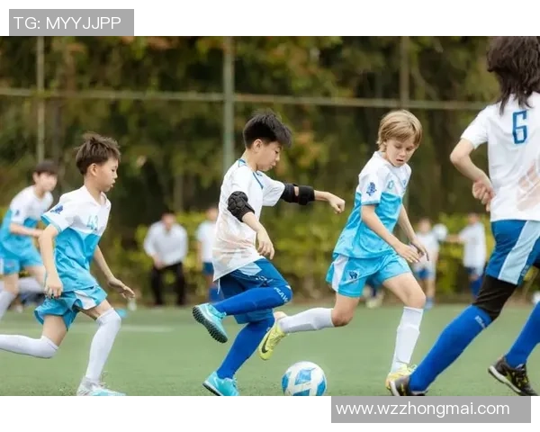 国外足球明星街头挑战真实球技引发热议粉丝反应精彩纷呈